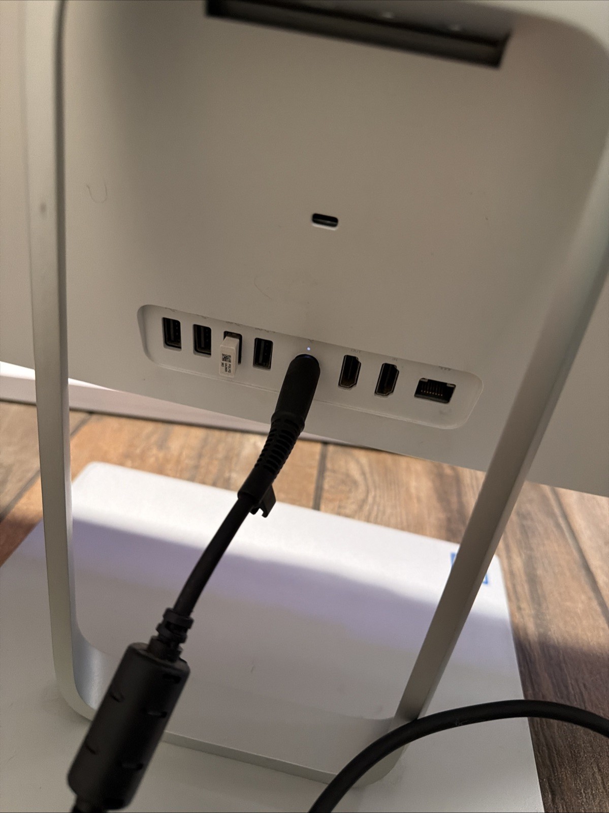 HP Pavilion All In One 27 R0xx I7 12gb Ram 1TB Windows 10 Touchscreen W Keyboard