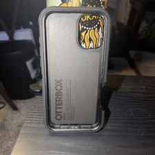 OtterBox Defender Series Pro Case for Apple iPhone 16 Pro Max MagSafe, Black