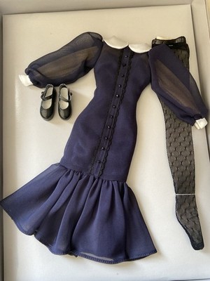 Tonner -  Agnes Dreary - Sister Dreary  Tea at the Morgue outfit - NRFB - READ