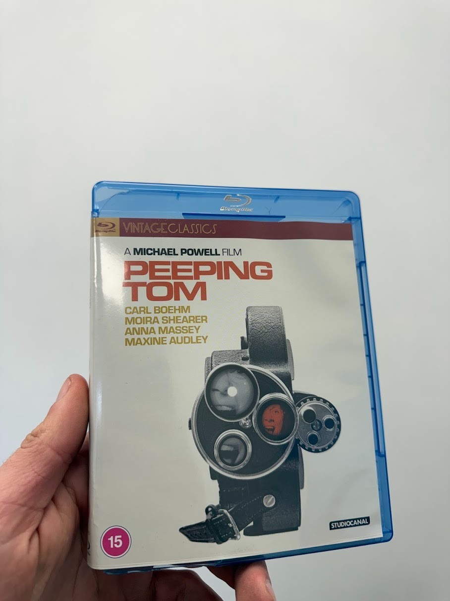 Peeping Tom Blu-ray Cracked Case See Pics