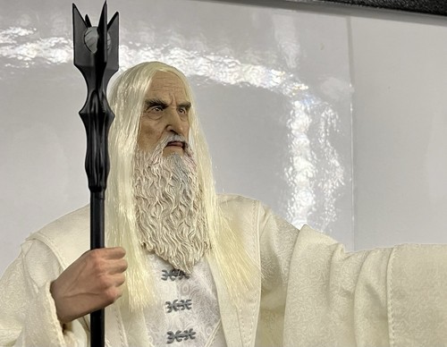 Asmus Toys Saruman The White Deluxe 1/6 Scale The Lord of the Rings & Palantir - Picture 4 of 5