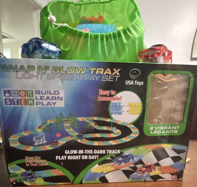 USA Toyz Snap N' Glow Trax Light Speedway Set Glow-in-the-Dark w/ 2 LED Cars