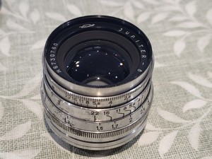 Leica L39 LTM Mount 50mm f/2 Jupiter -8 Rangefinder Lens in Silver Finish + Caps