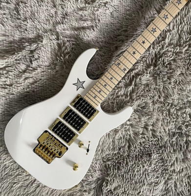 Custom Electric Guitar Jersey Star Alpine White Maple Fretboard Gold Hardware