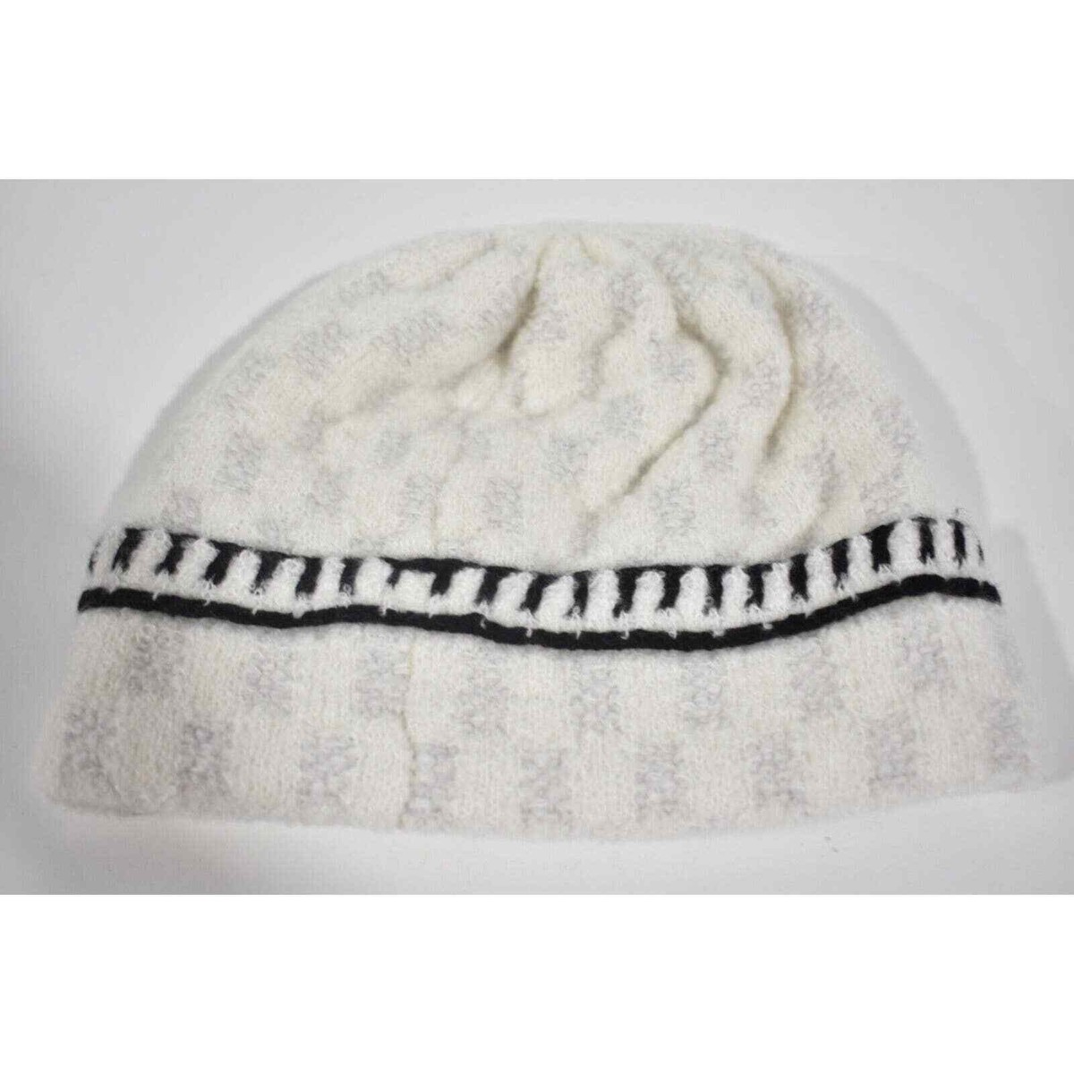Chanel 22A Cashmere Wool Silk Black White CC Logo Beanie 
