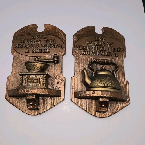 Set of 2 MILLER STUDIO CHALKWARE KITCHEN WALL PLAQUES 9" x 5.25" - Picture 1 of 7