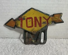 Vintage 1950’s Sunoco Arrow License Plate Topper Original Made In U.S.A.