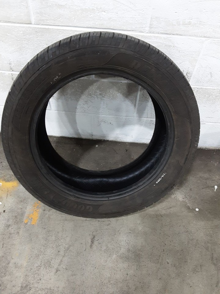 1x P235/50R18 Goodyear Reliant All season 8/32 97 V Used Tire 2355018 ...