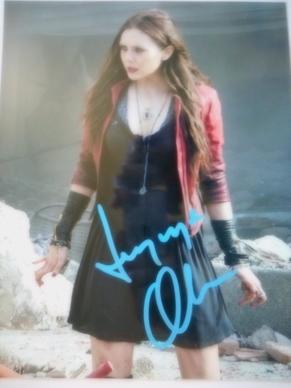 Elizabeth Olsen signed AVENGERS & DR STRANGE Wanda 8x10 Photo W/COA & Holo