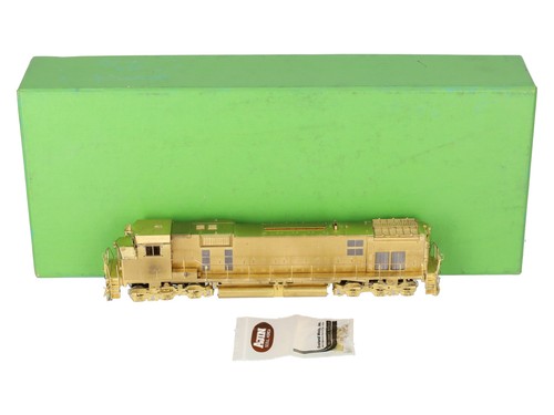 Locomotora diésel Overland Models OMI-5282 HO escala LATÓN BCR M630 - sin pintar | Condition: Used