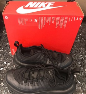 nike air max axis triple black