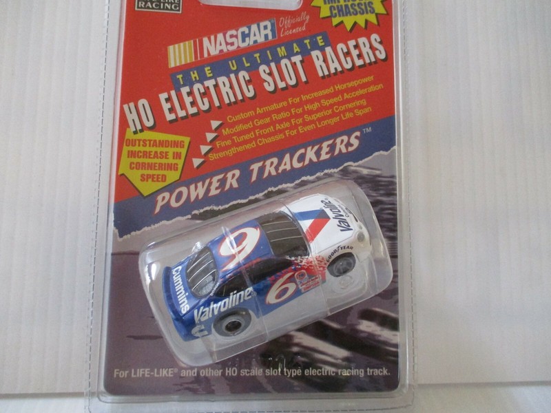 Life-Like Nascar Taurus #6 Valvoline Cummins