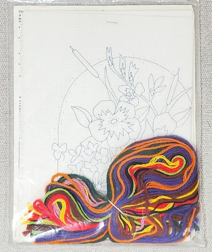 KIT BORDADO CREWEL CREWEL FLORS Creative Stitchery 2301 nuevo en paquete Vogart vintage - Imagen 2 de 5