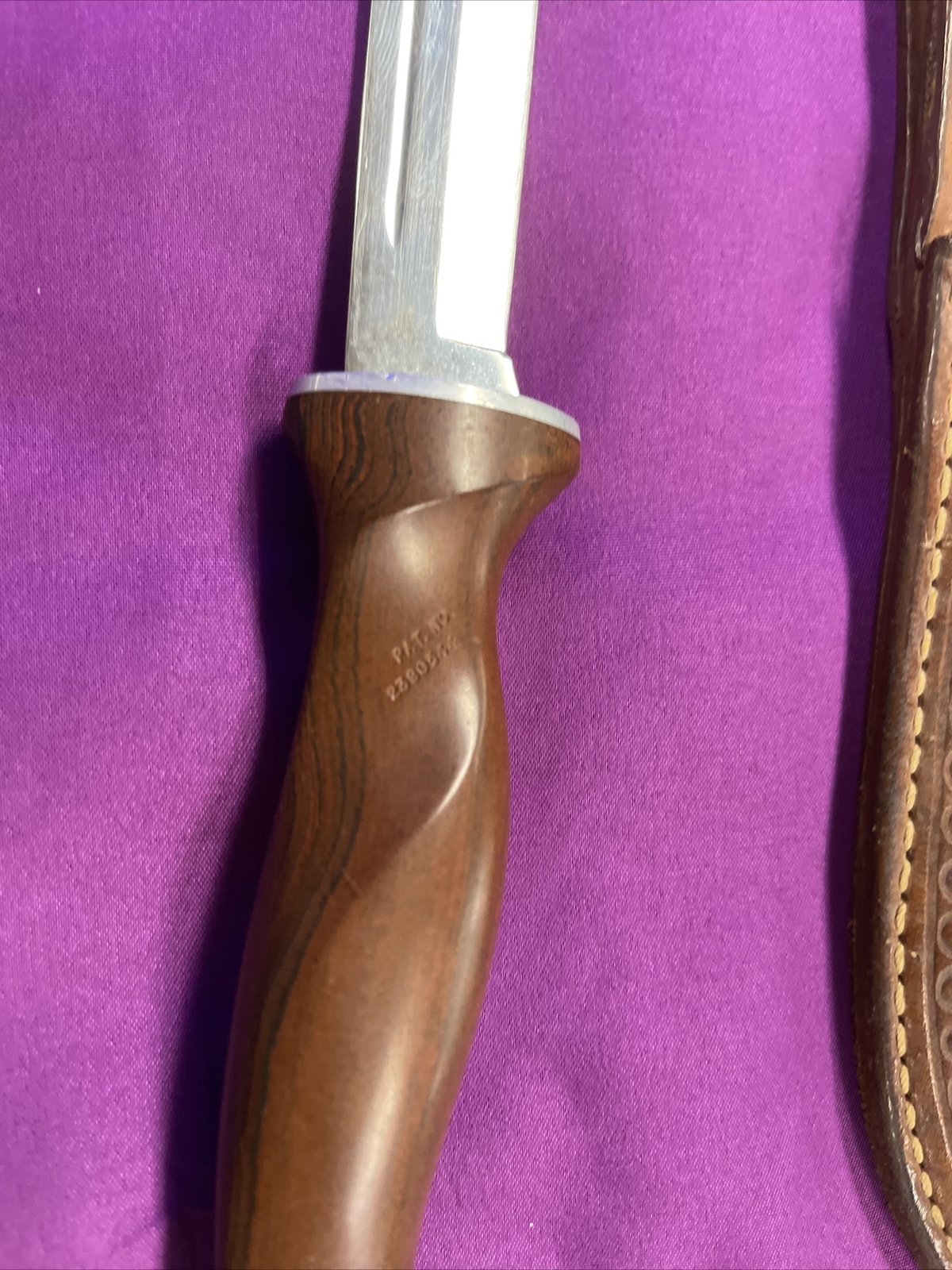 Vintage Cutco Hunting Knife Fixed blade 89 Pat 2390544 with Sheath