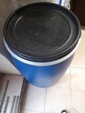 FUSTO IN PLASTICA , CAPACITÀ 125 LITRI con tappo e cerniera in acciaio