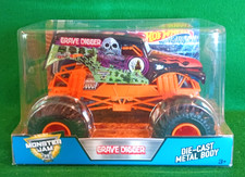 2017 Hot Wheels 1/24th Monster Jam 25 Grave Digger Monster Truck, NIP