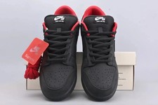 The Powerpuff Girls x Nike SB Dunk Low HQ8487...