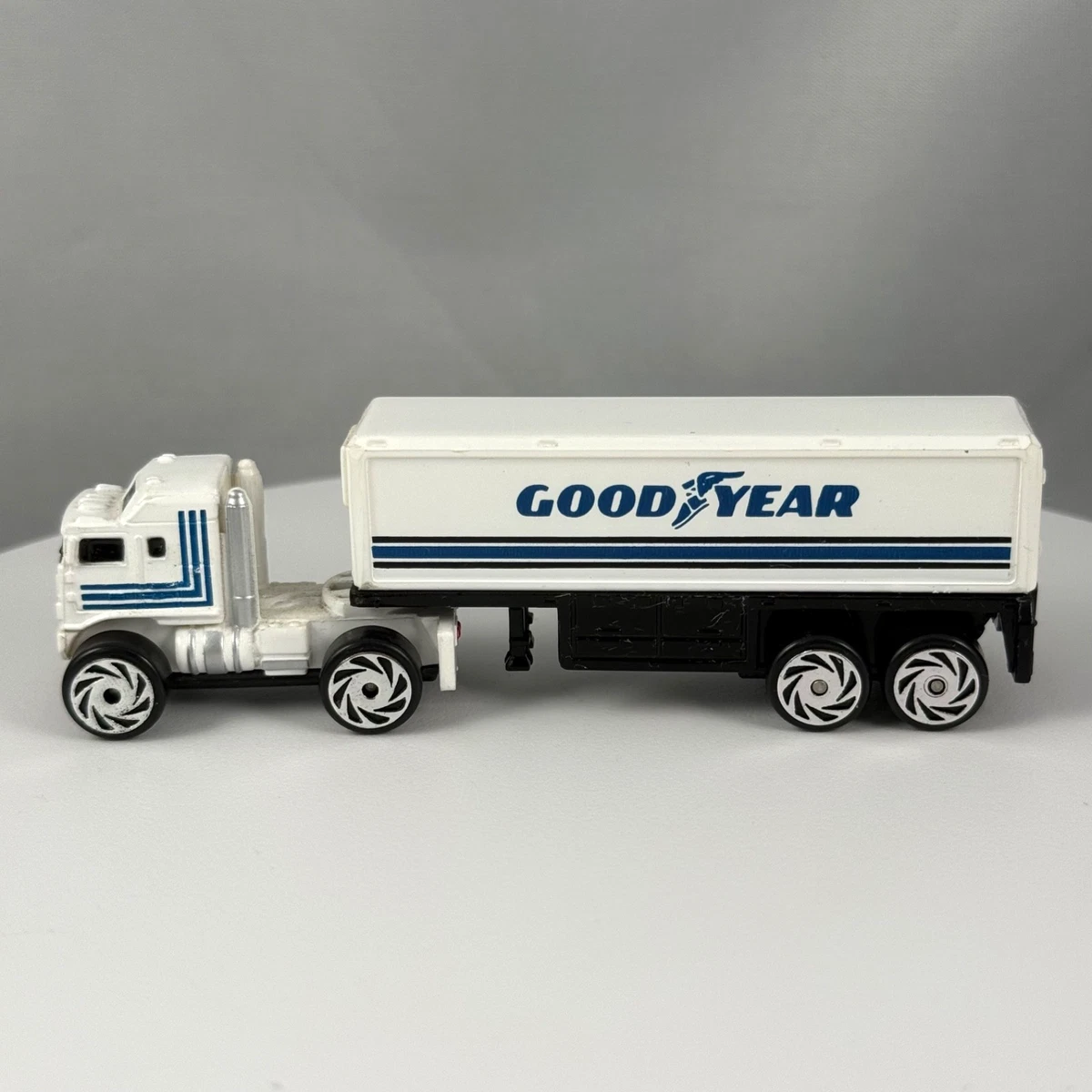 Road Champs Kenworth Vintage Manufacture Diecast Tractor Trailers