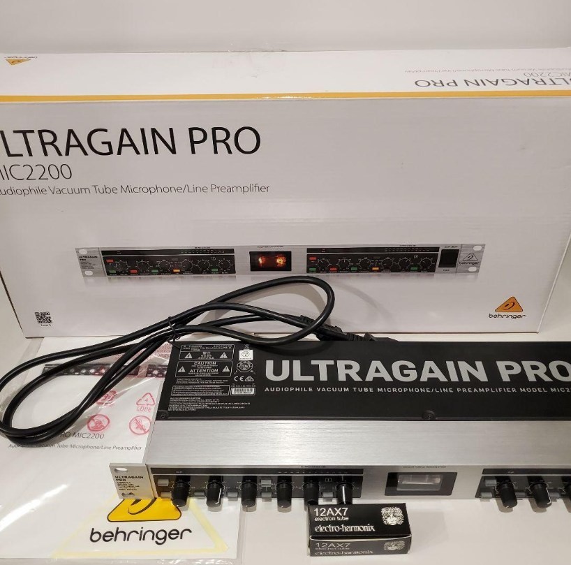 Behringer MIC2200 ULTRAGAIN PRO Tube Microphone Line Preamp 2