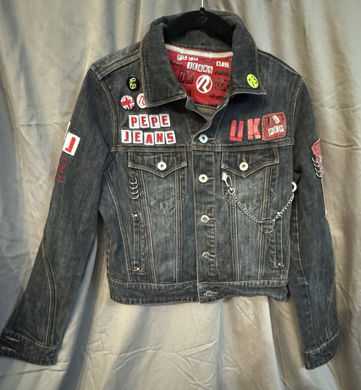 Pepe Crop Unisex  Vintage 2000s M Distressed Denim Jacket Black Stone Wash