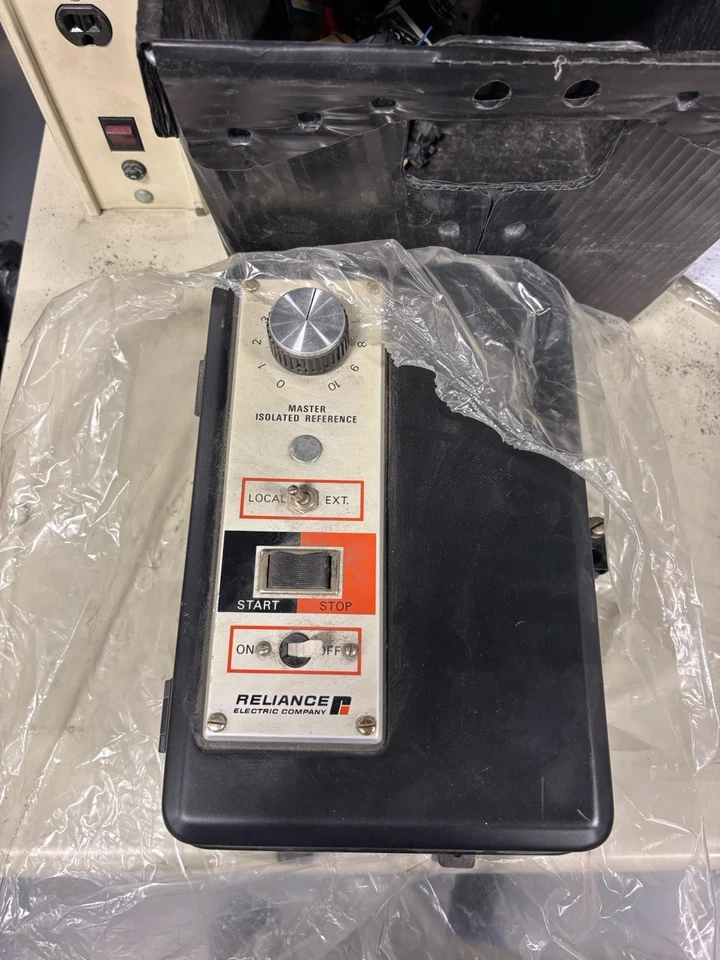 NOVO SEM CAIXA Reliance Electric 11C90 Master Isolated Reference - Imagem 3 de 3