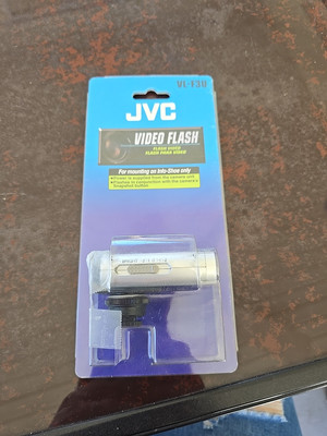 JVC - VL-F3U Video Info-Shoe Mount Flash for JVC MiniDV Video Cameras Brand New