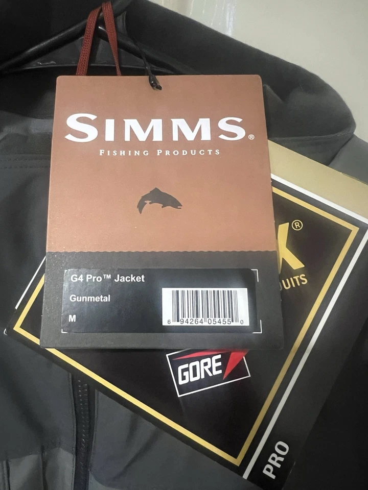 Simms G4 Men's Goretex Pro Fishing Hooded Jacket Medium - Image 4 of 4