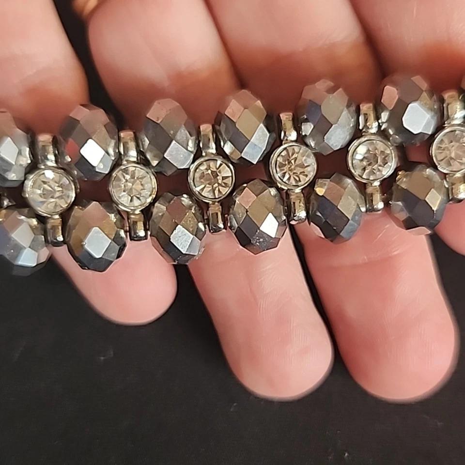 1928 Collection Hematite & Crystal Women Stretch Bracelet Silver Tone Glam Gala Foto 4 de 4