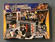WW StackDown Train & Rumble Playset with Rey Mysterio & Sheamus(21021) - 208 pcs