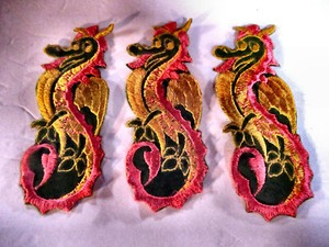 3 Vintage 5 1/2" Appliques Grinning Seahorses Silky Coral, Gold, Grey