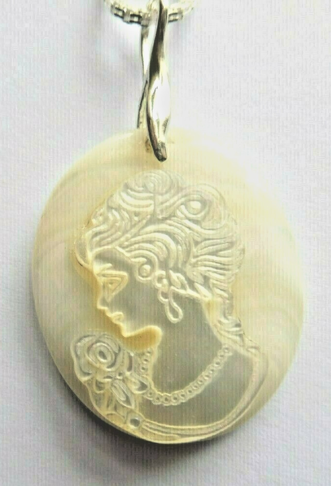 Pendentif camée en nacre ovale 30x25mm et collier en argent massif véritable pour femme