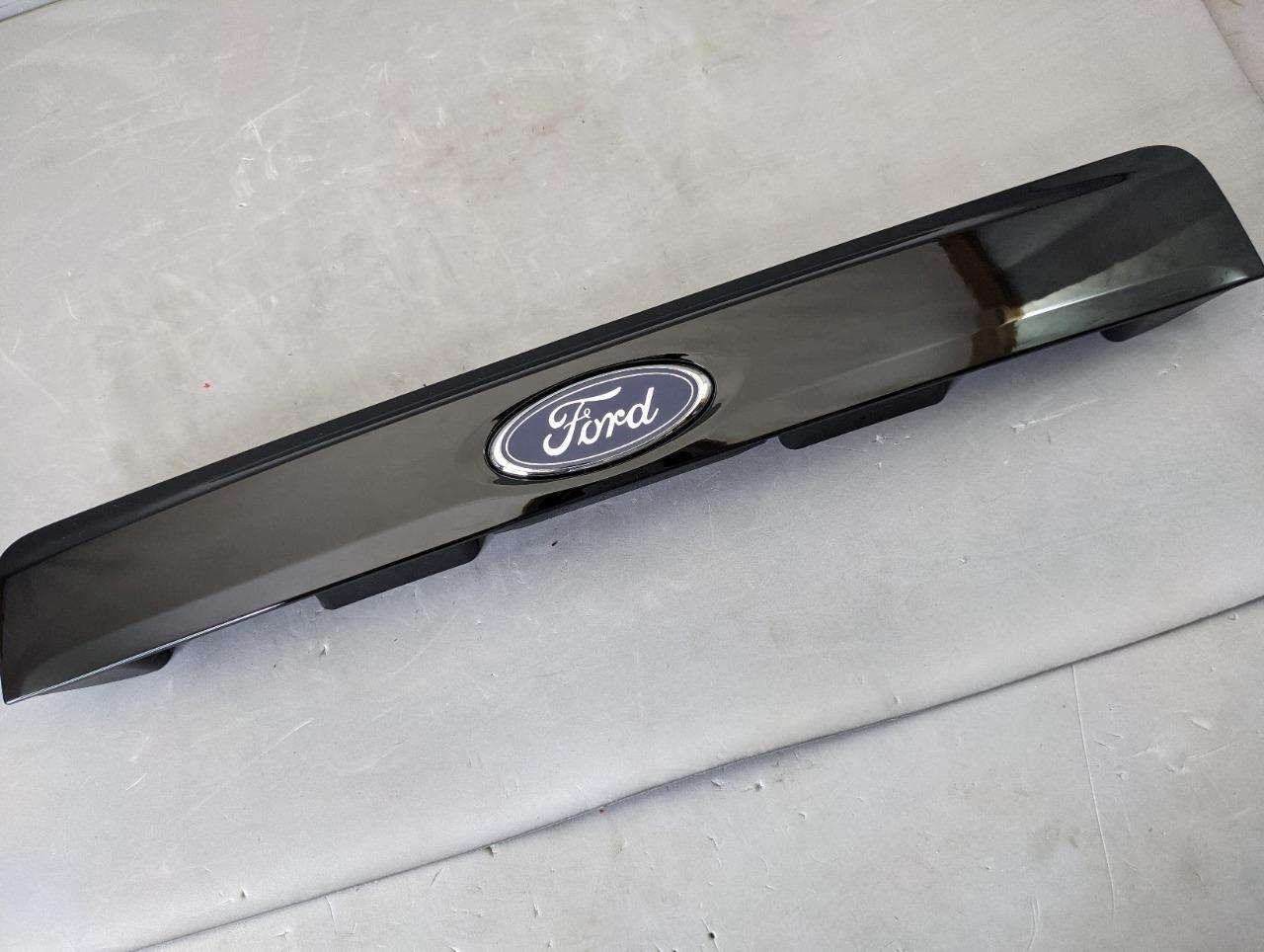 OEM Ford Windstar Tailgate Tail Gate Liftgate Handle Rear Hatch 99 