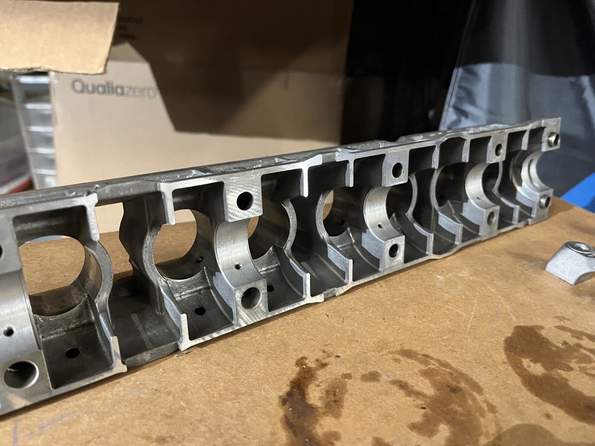 BMW E36 INTAKE BEARING LEDGE ASSEMBLY 11121740428 E34,E38,E39,Z3  