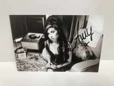 Original Autogramm Amy Winehouse 1983-2011 Autogramm Autograph signiert 15x10 cm