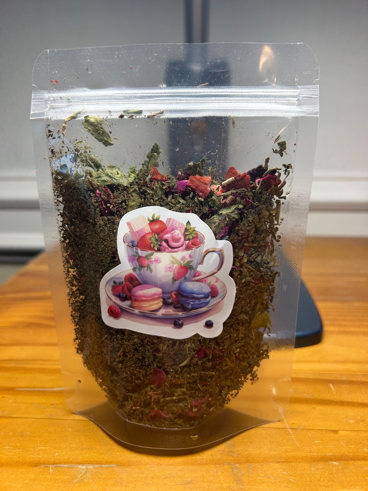 Fruit & Herb Strawberry Field Tea With Decaf Green Tea 1.5 oz.