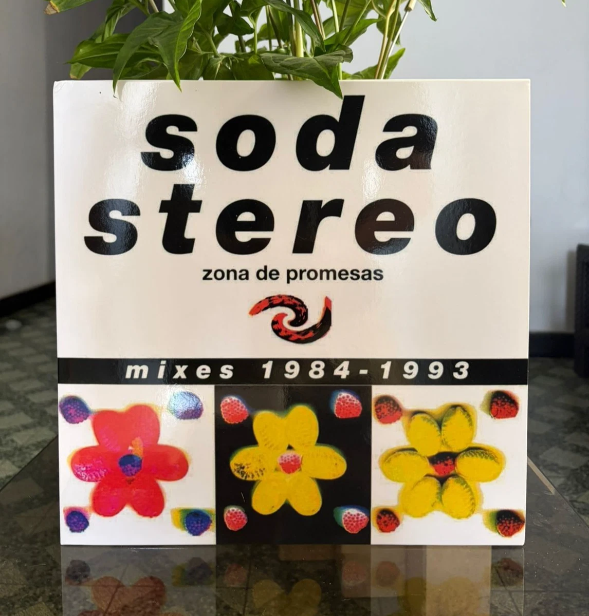 LP Soda Stereo Soda Stereo MOVLP851 Columbia, Sony Music 未開封 /00260 Soda Stereo - Soda Stereo (New Remastered Sealed CD) Album Debut f