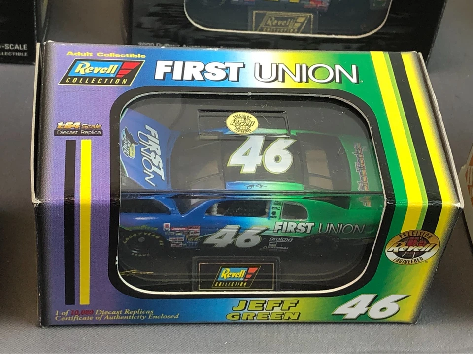 Lot of 13 Revell Collection 1:64 Diecast Cars w/Case GORDON/WALLACE/LABONTE/RUDD - Image 4 of 4