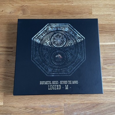 BABYMETAL Arises Beyond the Moon Legend M