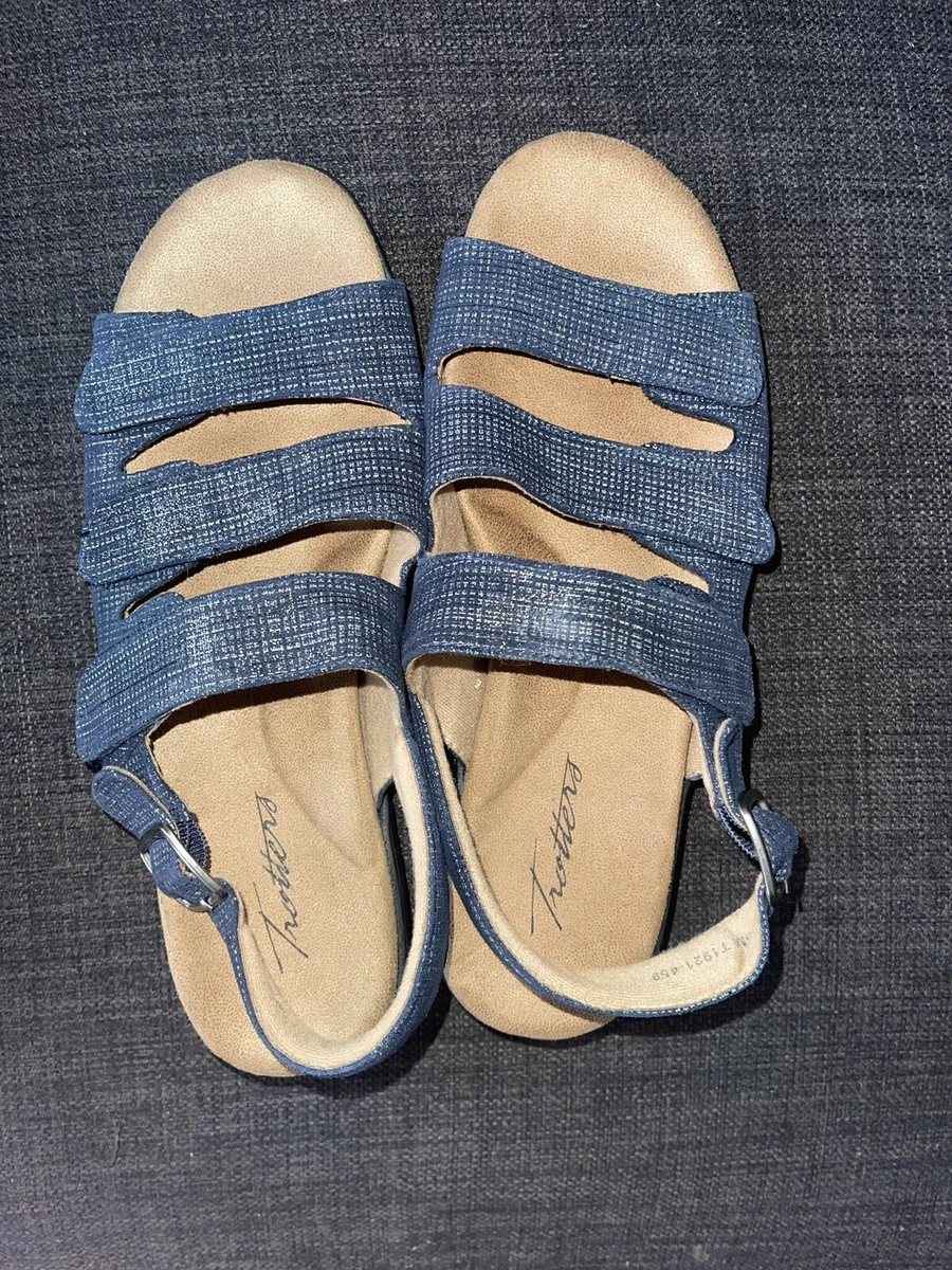 Trotters Vine Sandals Size 7.5 Women Adjustable Hook And Loop