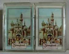 2 jeux de cartes playing cards Disneyland boite parfait état Anaheim California