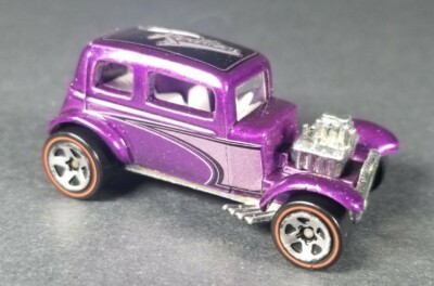 1968 Hot Wheels Car '32 FORD VICKY Vintage Redlines  Purple Great Condition