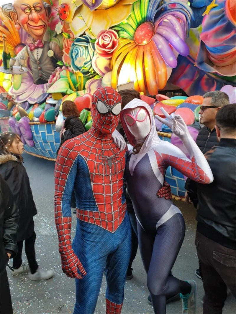 Spiderman Costumes for Fun in Parties 