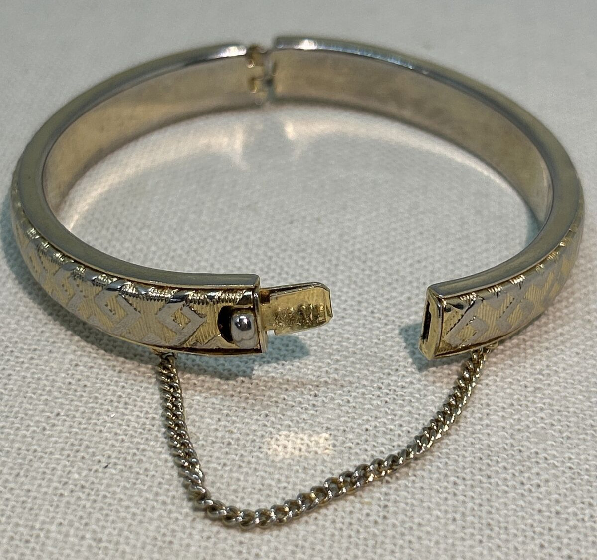 Bangle Bracelet Etched Silver & Gold Metal Tone Jewelry Designs Hinged Chained