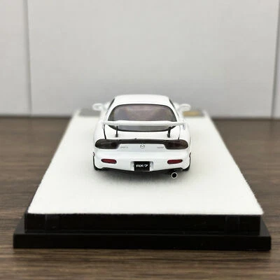 PGM RX7 1/64 白 PGM Models 1:64 Mazda RX-7 (FD3S) in White Luxury Round Base
