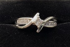 Previously Owned Diamond Engagement Ring 1/4 ...