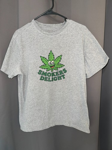 Stoner Tee M | Smokers Delight, Chill Fit DTF Print