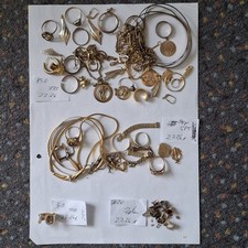 172 Gramm Goldschmuck / 85 Gramm 333 / 59,8 Gramm 585 / 22 Gramm Zahn / 5 G. 750