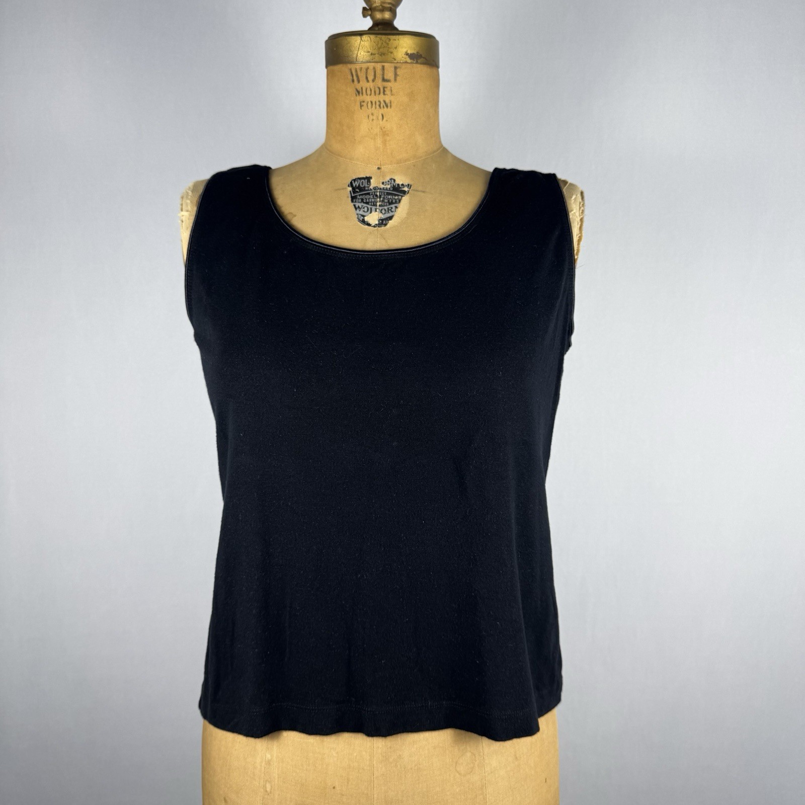 Liz Claiborne LizSport Petite Women’s Tank Top Sz PM Black Sleeveless Stretch