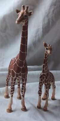 Schleich Giraffe Figurine Set of 2 Brown Plastic Models 14689 14698