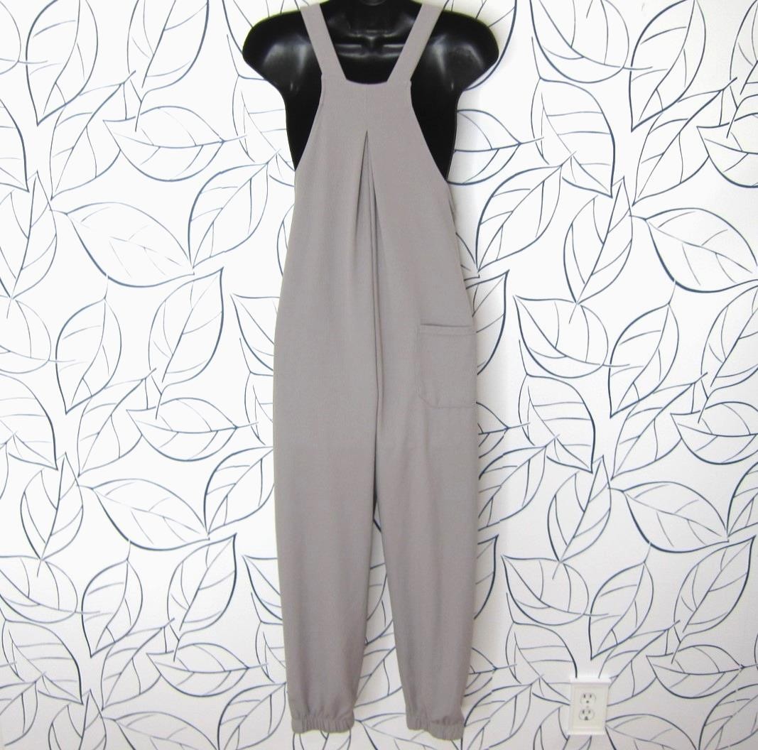 Halara Adjustable Strap Multiple Pocket Waffle Jo… - image 6